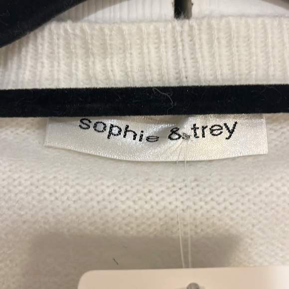 NWT Super soft black and white striped sweater - Small - Picture 4 of 5